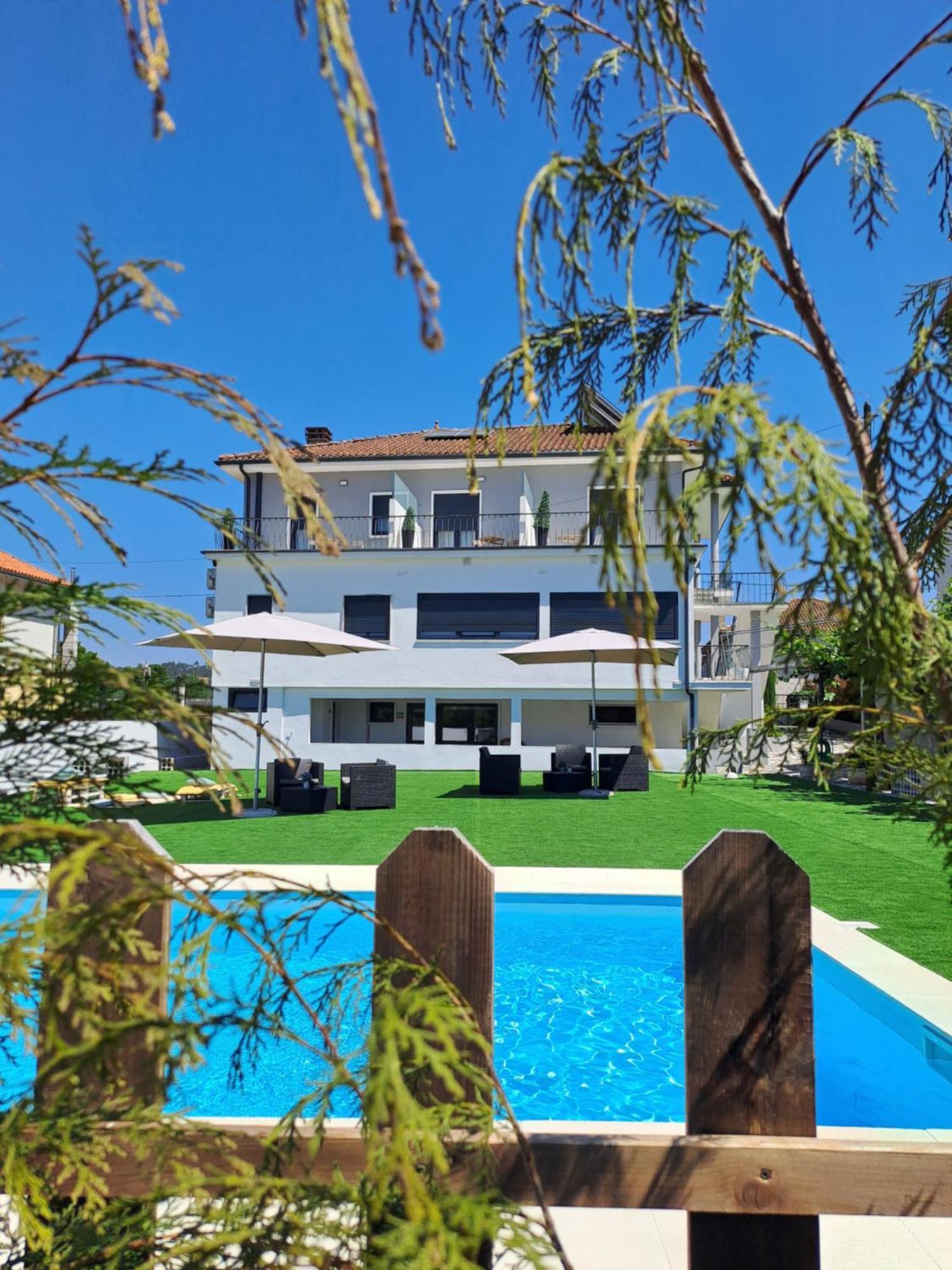Aroucehostel Lousã Екстериор снимка